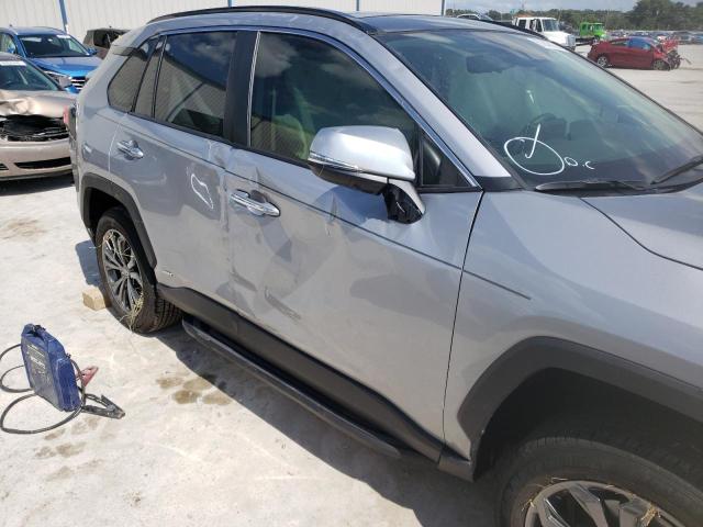 Photo 9 from auction – 2022 TOYOTA RAV4 LIMIT with VIN JTMD6RFV7ND056797
