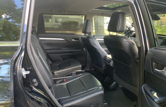 Photo 6 from auction – 2017 TOYOTA HIGHLANDER with VIN 5TDJZRFH4HS397104