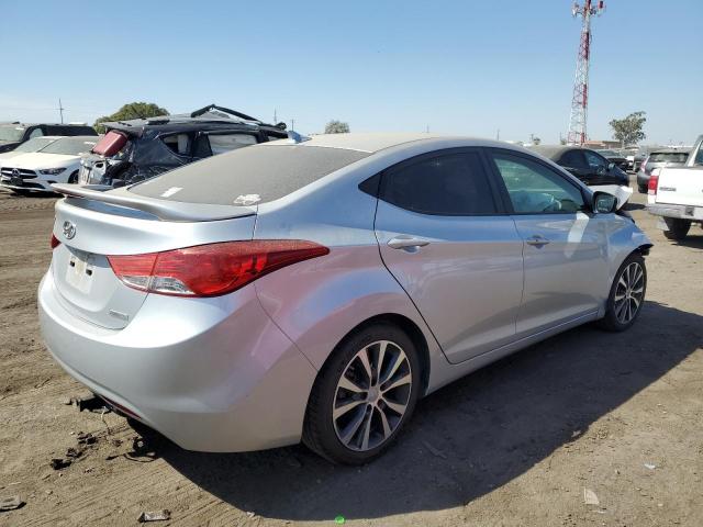 Photo 4 from auction – 2012 HYUNDAI ELANTRA GL with VIN 5NPDH4AE2CH096720