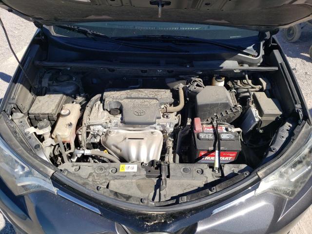 Photo 7 from auction – 2017 TOYOTA RAV4 XLE with VIN JTMRFREV4HJ161441