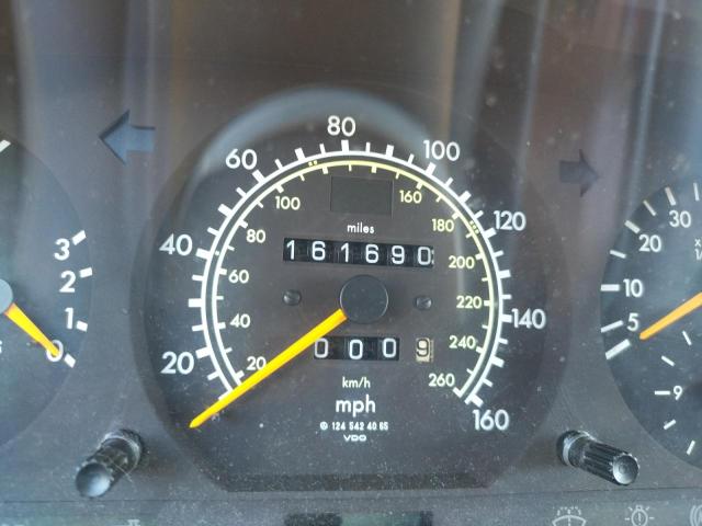Photo 8 from auction – 1995 MERCEDES-BENZ E 320 with VIN WDBEA92E2SF298792