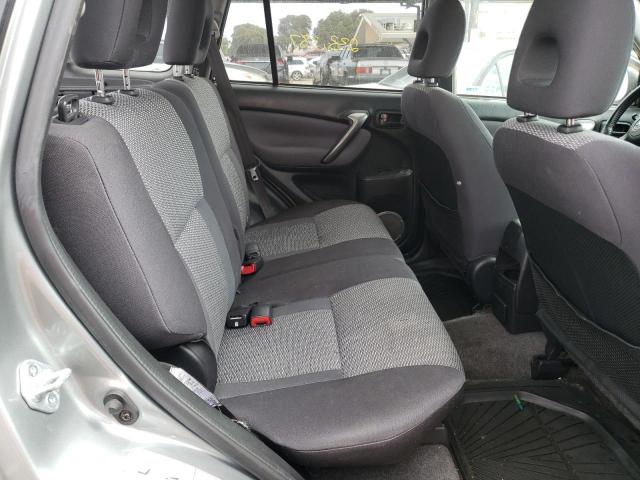 Photo 6 from auction – 2004 TOYOTA RAV4 with VIN JTEGD20V540044572