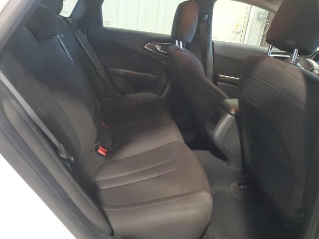 Photo 6 from auction – 2015 CHRYSLER 200 LIMITE with VIN 1C3CCCAB3FN689943