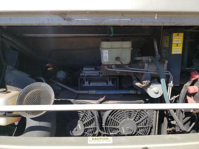 Photo 7 from auction – 2003 WORKHORSE CUSTOM CHASSIS MOTORHOME with VIN 5B4MP67GX33370691