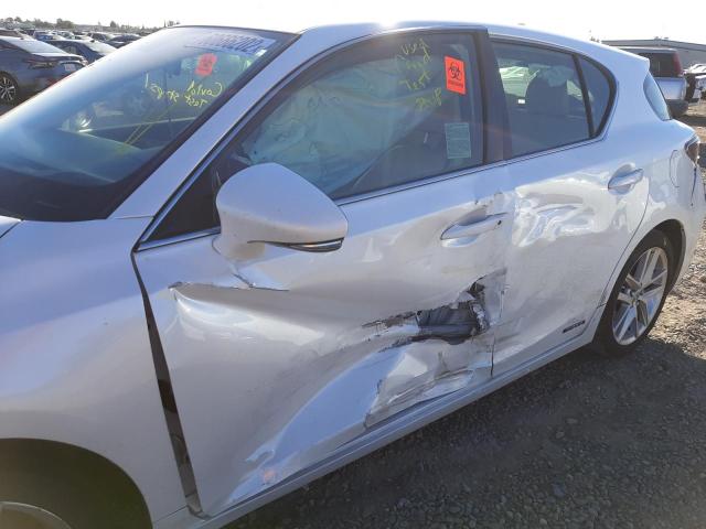 Photo 9 from auction – 2017 LEXUS CT 200 with VIN JTHKD5BHXH2290159