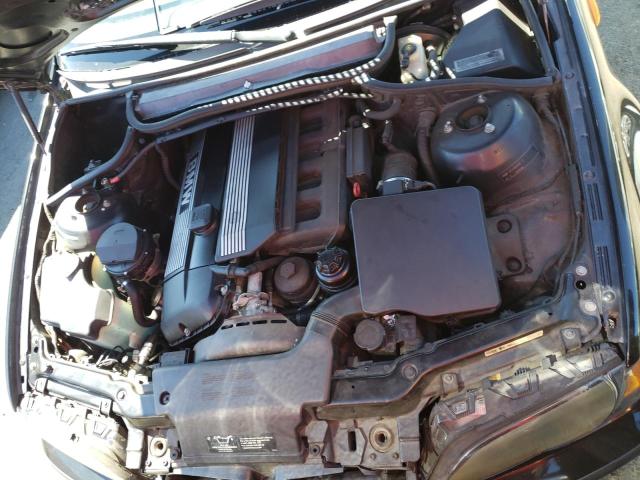 Photo 7 from auction – 2002 BMW 325 I with VIN WBAEV33482KL77526