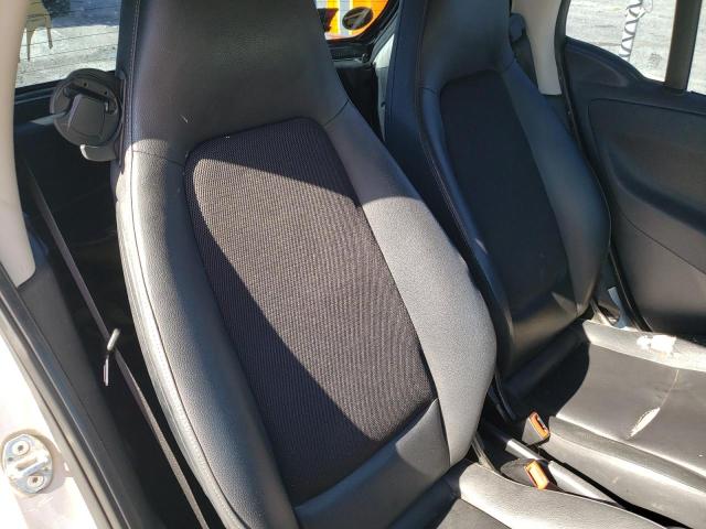 Photo 6 from auction – 2015 SMART FORTWO PUR with VIN WMEEJ3BA9FK808307