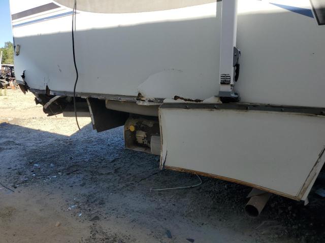Photo 9 from auction – 2004 WINNEBAGO RV with VIN 1FDXE45S53HB22601