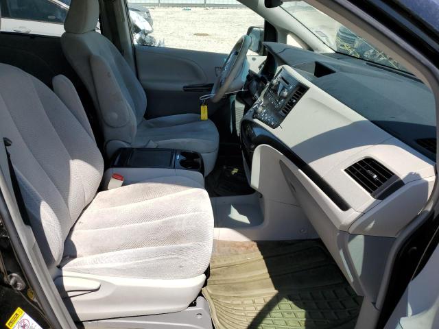 Photo 5 from auction – 2013 TOYOTA SIENNA LE with VIN 5TDKK3DC7DS333758
