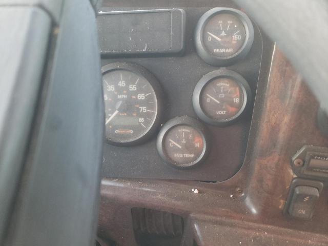 Photo 8 from auction – 2004 FREIGHTLINER X LINE MOT with VIN 4UZAAHDC94CN11324