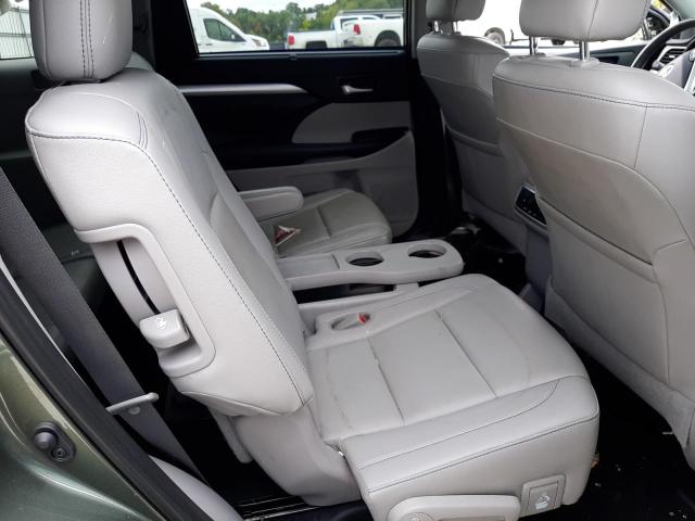 Photo 6 from auction – 2019 TOYOTA HIGHLANDER with VIN 5TDJZRFH9KS942186