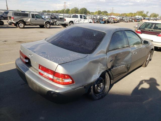 Photo 4 from auction – 2000 LEXUS ES 300 with VIN JT8BF28G4Y5076192