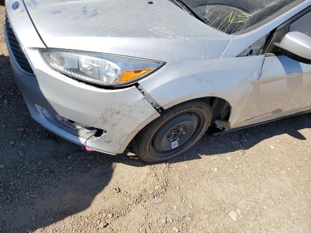 Zdjęcie 9 z aukcji – 2018 FORD FOCUS SE z VIN 1FADP3F24JL325098