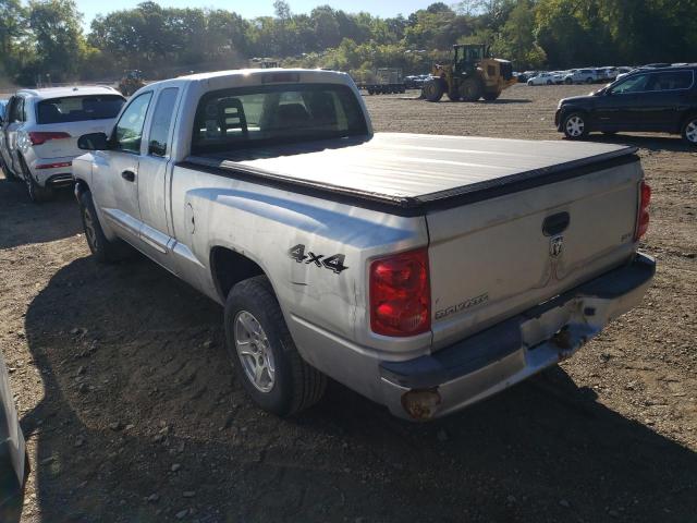Photo 3 from auction – 2005 DODGE DAKOTA SLT with VIN 1D7HW42K75S171479