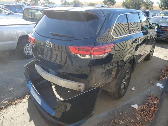 Photo 4 from auction – 2018 TOYOTA HIGHLANDER with VIN 5TDZARFH0JS036632
