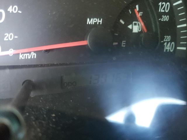 Photo 8 from auction – 2004 TOYOTA CAMRY LE with VIN JTDBE30K640280834