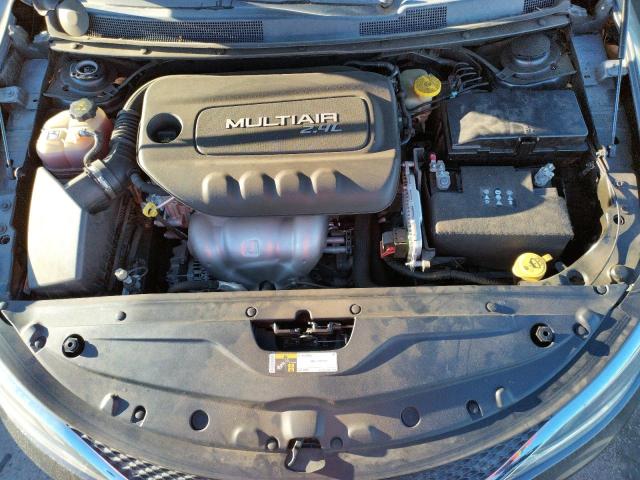 Photo 7 from auction – 2015 CHRYSLER 200 LIMITE with VIN 1C3CCCAB9FN694371