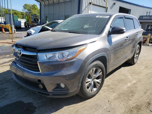 Photo 2 from auction – 2016 TOYOTA HIGHLANDER with VIN 5TDBKRFH3GS353179