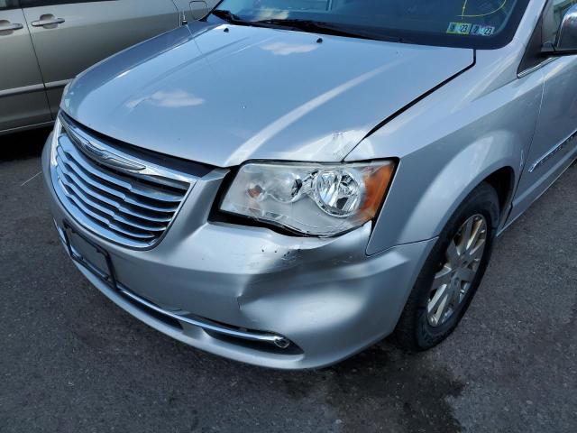 Photo 9 from auction – 2011 CHRYSLER TOWN & COU with VIN 2A4RR8DG0BR635662