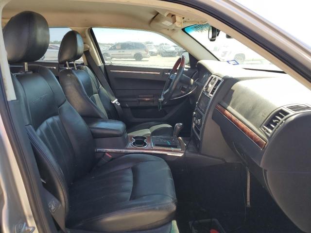 Photo 5 from auction – 2009 CHRYSLER 300C with VIN 2C3KA63T19H529775