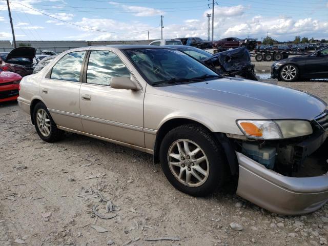 TOYOTA CAMRY LE 2000 with VIN 4T1BF28K4YU951357 - Photo from auction