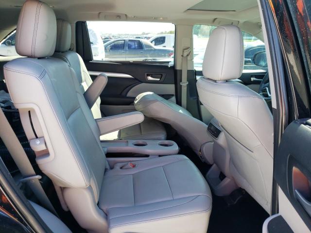 Photo 6 from auction – 2019 TOYOTA HIGHLANDER with VIN 5TDKZRFH4KS567716
