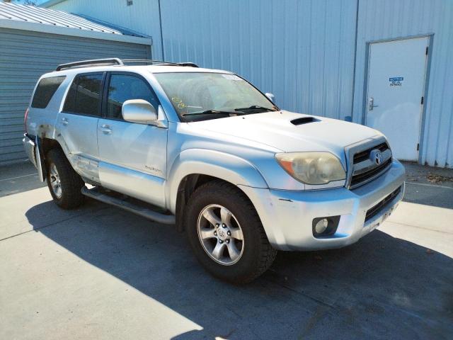 TOYOTA 4RUNNER SR 2006 con VIN JTEZU14RX60079272 - Foto de la subasta