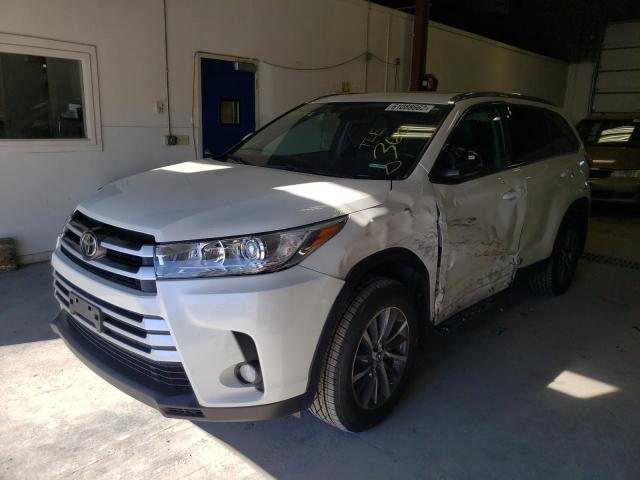 Photo 2 from auction – 2019 TOYOTA HIGHLANDER with VIN 5TDJZRFH5KS592412