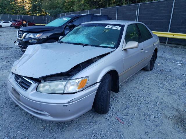 Photo 2 from auction – 2000 TOYOTA CAMRY with VIN 4T1BG22K5YU620115