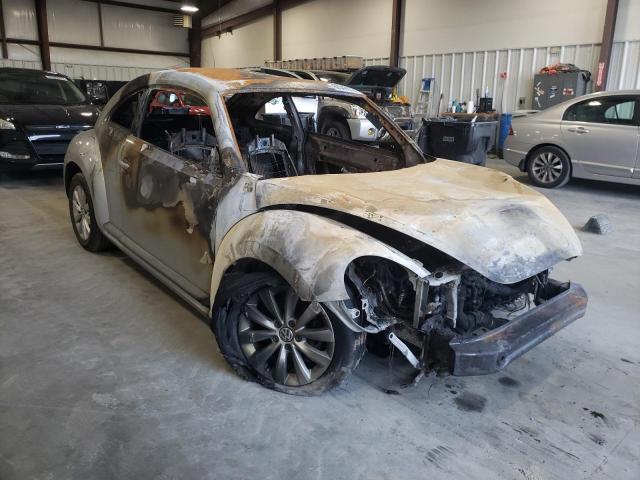 VOLKSWAGEN BEETLE 2014 with VIN 3VWF17AT5EM640425 - Photo from auction