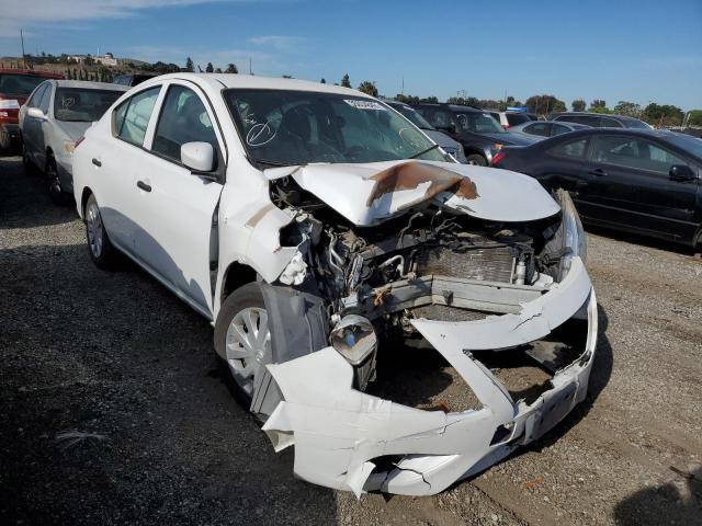 NISSAN VERSA S 2019 with VIN 3N1CN7AP1KL833009 - Photo from auction