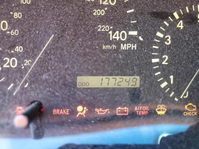 Photo 8 from auction – 2002 LEXUS RX 300 with VIN JTJHF10U620259411