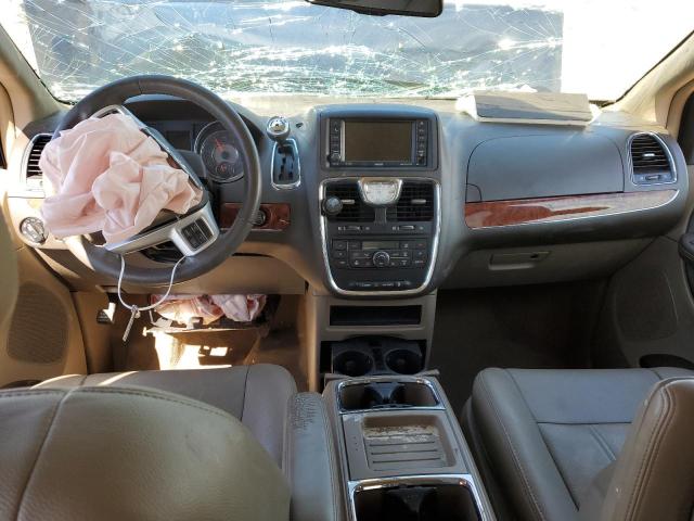 Photo 9 from auction – 2016 CHRYSLER TOWN & COU with VIN 2C4RC1BG2GR232999