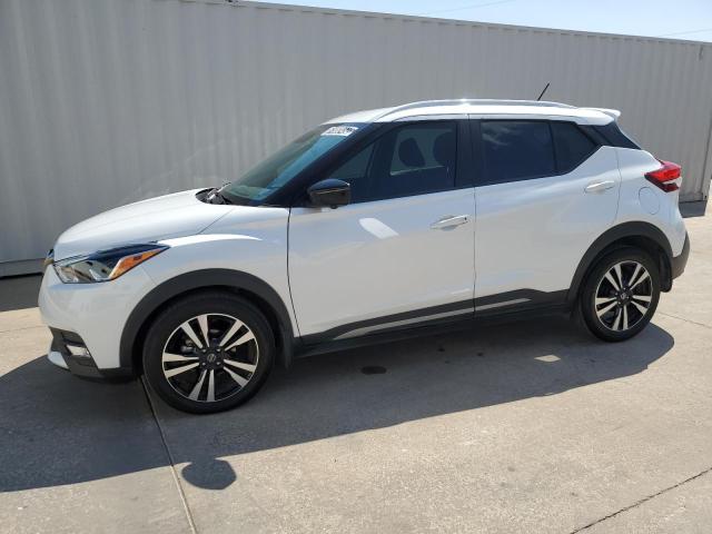 NISSAN KICKS S 2019 with VIN 3N1CP5CU3KL543128 - Photo from auction