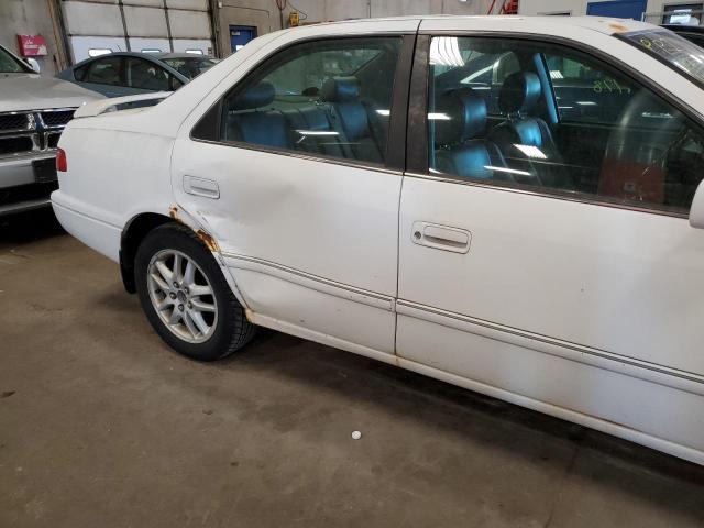 Photo 9 from auction – 2000 TOYOTA CAMRY LE with VIN 4T1BF28K5YU944630