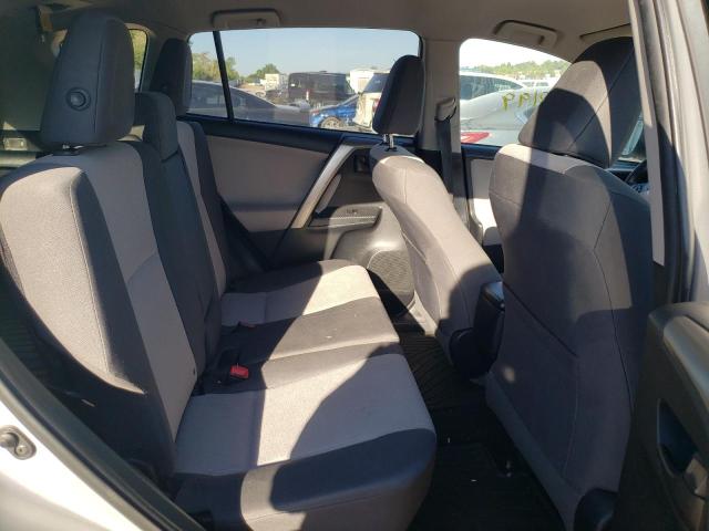 Photo 6 from auction – 2015 TOYOTA RAV4 LE with VIN JTMBFREV2FJ046657