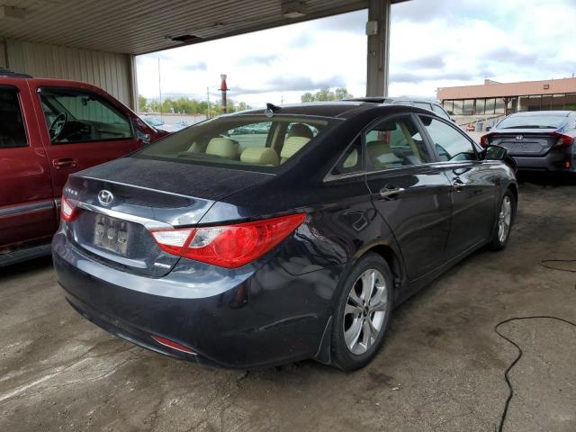 Photo 4 from auction – 2012 HYUNDAI SONATA SE with VIN 5NPEC4AC3CH377670