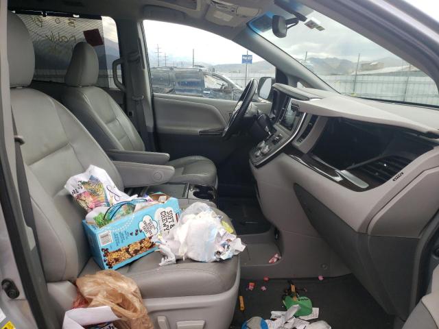 Photo 5 from auction – 2015 TOYOTA SIENNA XLE with VIN 5TDDK3DC3FS123752