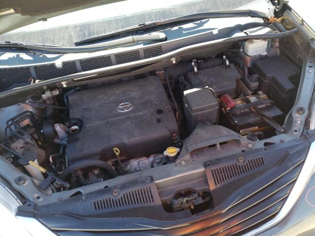 Photo 7 from auction – 2014 TOYOTA SIENNA LE with VIN 5TDKK3DC9ES471755