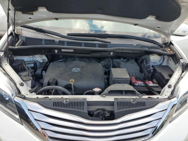 Photo 7 from auction – 2017 TOYOTA SIENNA XLE with VIN 5TDDZ3DC9HS164479