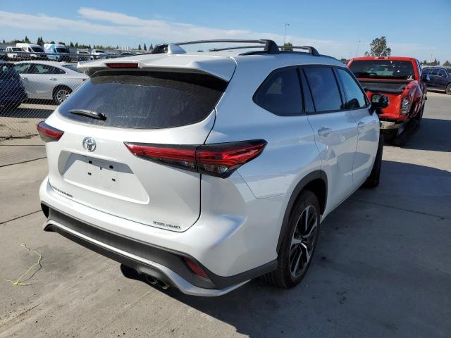Photo 4 from auction – 2022 TOYOTA HIGHLANDER with VIN 5TDJZRBHXNS166323