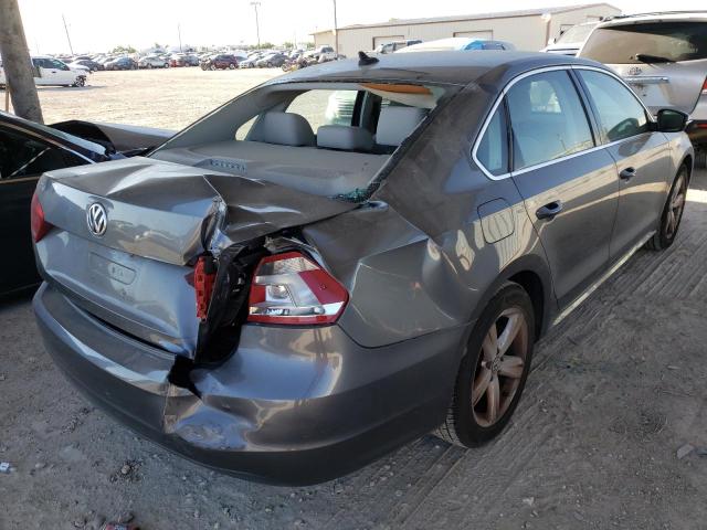 Photo 4 from auction – 2015 VOLKSWAGEN PASSAT S with VIN 1VWAT7A34FC085264