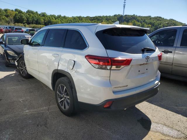 Photo 3 from auction – 2017 TOYOTA HIGHLANDER with VIN 5TDKZRFH5HS515679