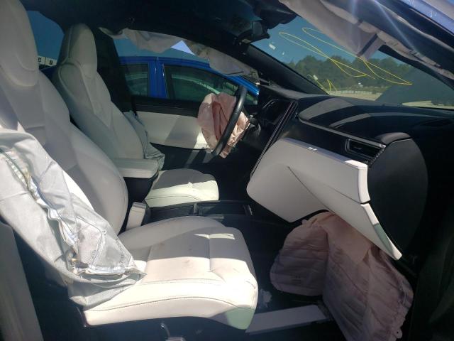 Photo 5 from auction – 2017 TESLA MODEL X with VIN 5YJXCBE25HF043970