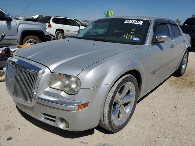 Photo 2 from auction – 2009 CHRYSLER 300C with VIN 2C3KA63T19H529775