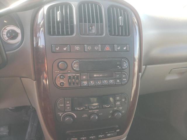 Photo 9 from auction – 2002 CHRYSLER TOWN & COU with VIN 2C8GP64L62R633756