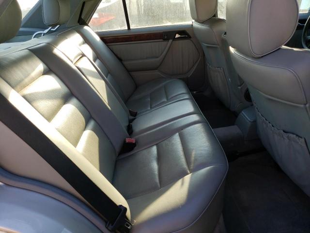 Photo 6 from auction – 1995 MERCEDES-BENZ E 320 BASE with VIN WDBEA32E7SC245827
