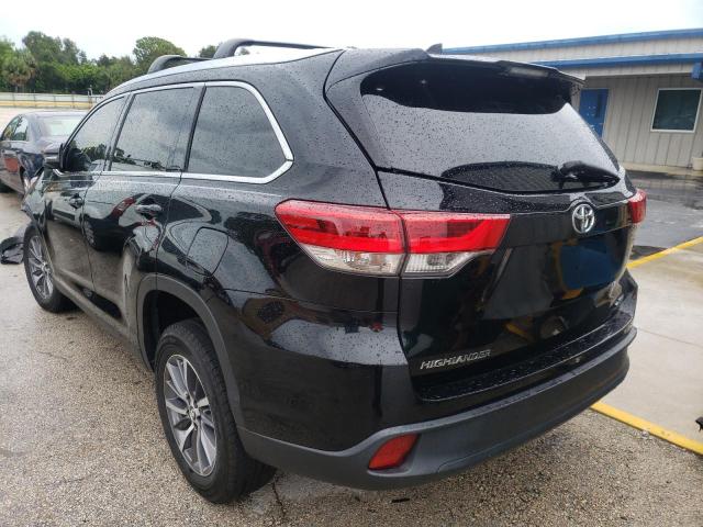 Photo 3 from auction – 2019 TOYOTA HIGHLANDER with VIN 5TDKZRFH2KS561333