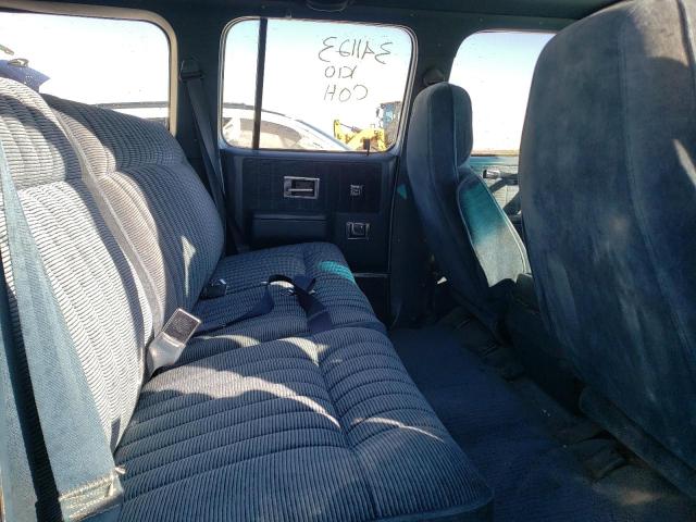 Photo 6 from auction – 1990 CHEVROLET SUBURBAN R with VIN 1GNER16K6LF142887