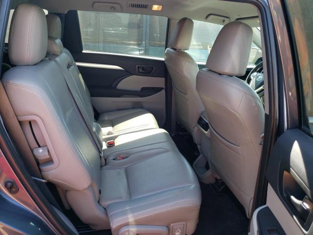 Photo 6 from auction – 2019 TOYOTA HIGHLANDER with VIN 5TDZARFH7KS044454
